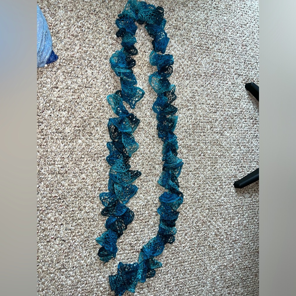 SCARVES (2)